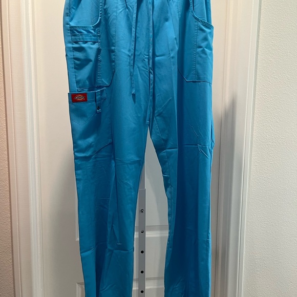 Dickies 82011 Women's Xtreme Stretch Fit Drawstring Flare Leg Scrubs - Picture 7 of 7